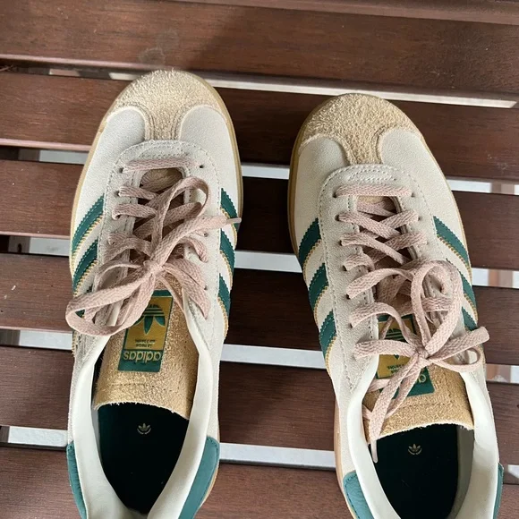 Adidas Cream and Green Casual Sneakers - Picture 5 of 7